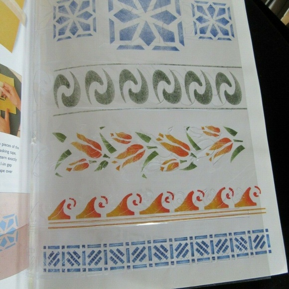 New Never Used Stencil Home Kit Over 30 Stencils - Picture 8 of 9